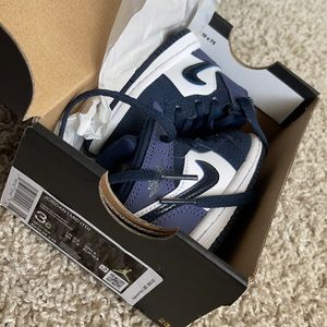 Size 3c Jordan 1 Mid